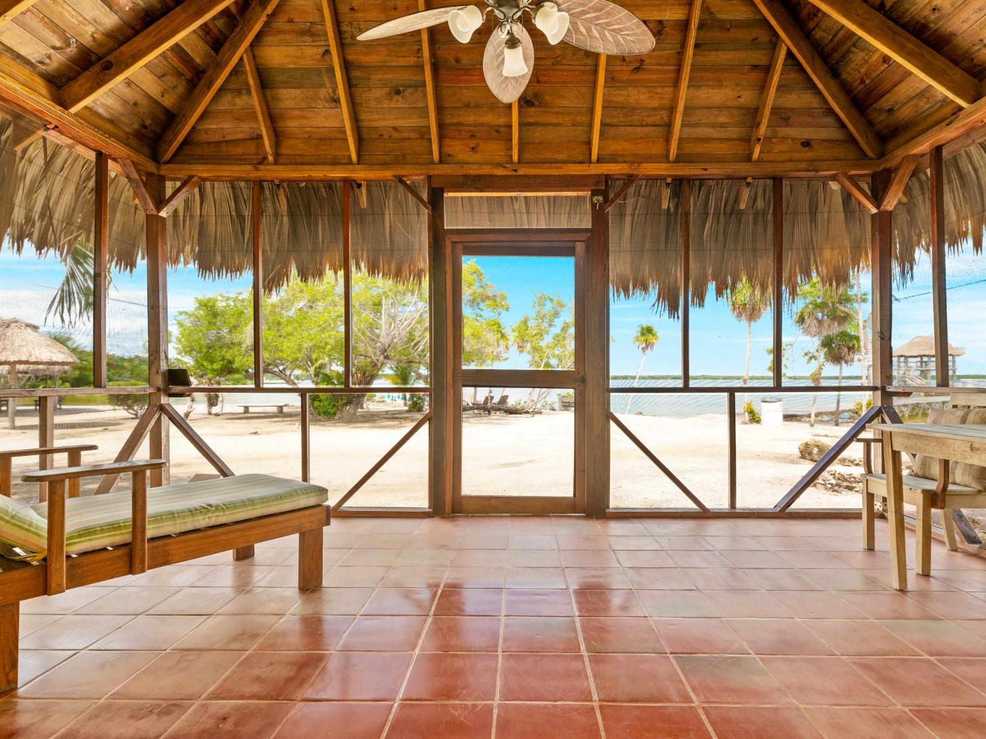 Orchid Bay Resort Corozal Rum bild